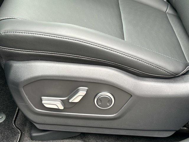 new 2025 Hyundai Santa Fe car, priced at $39,407