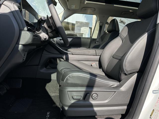 new 2025 INFINITI QX80 car, priced at $92,573