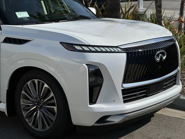 new 2025 INFINITI QX80 car, priced at $92,573