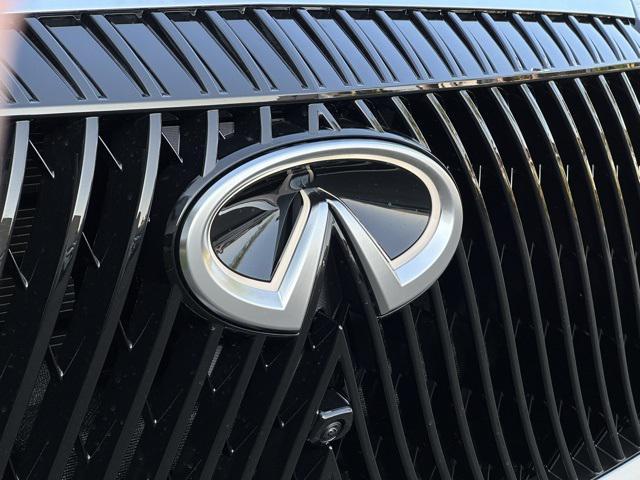 new 2025 INFINITI QX80 car, priced at $98,500