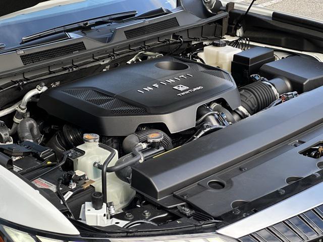 new 2025 INFINITI QX80 car, priced at $92,194