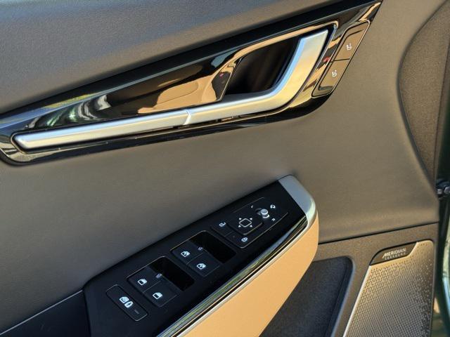 used 2023 Kia EV6 car, priced at $32,305