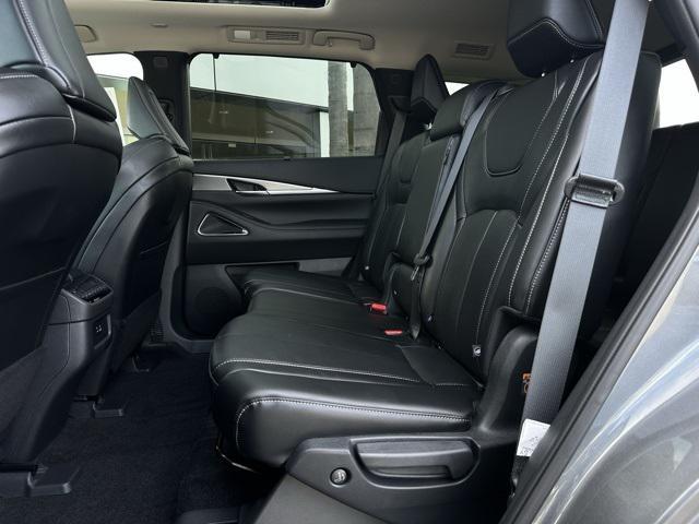 new 2025 INFINITI QX60 car, priced at $58,006