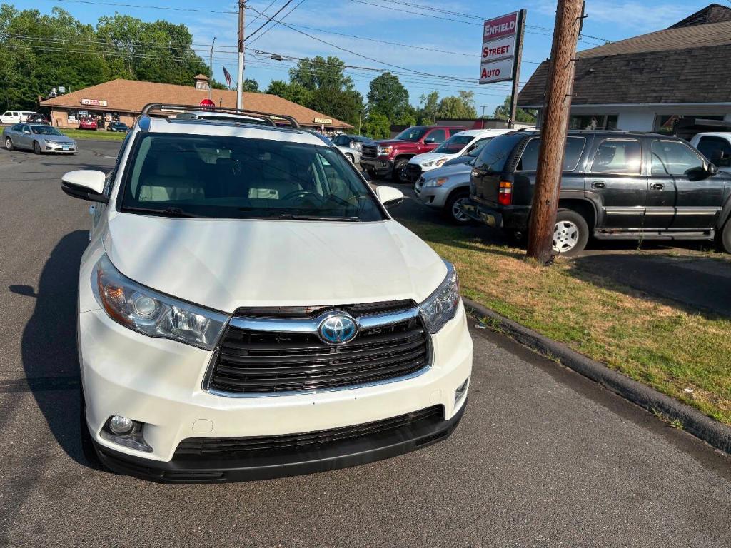 used 2016 Toyota Highlander Hybrid car, priced at $10,988