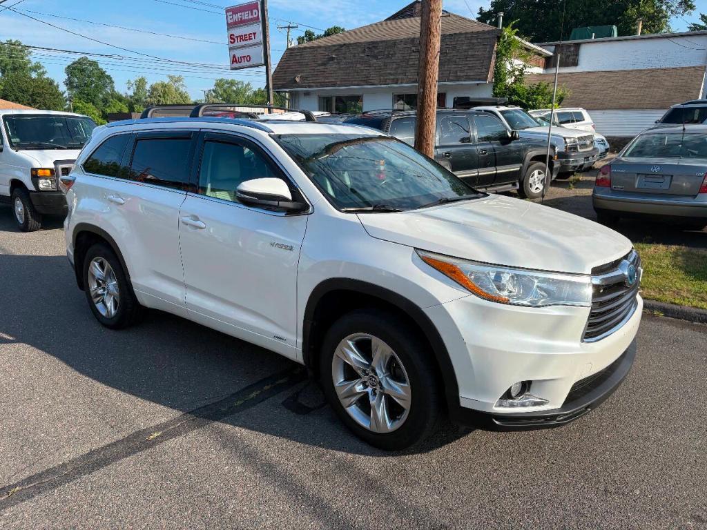 used 2016 Toyota Highlander Hybrid car, priced at $10,988