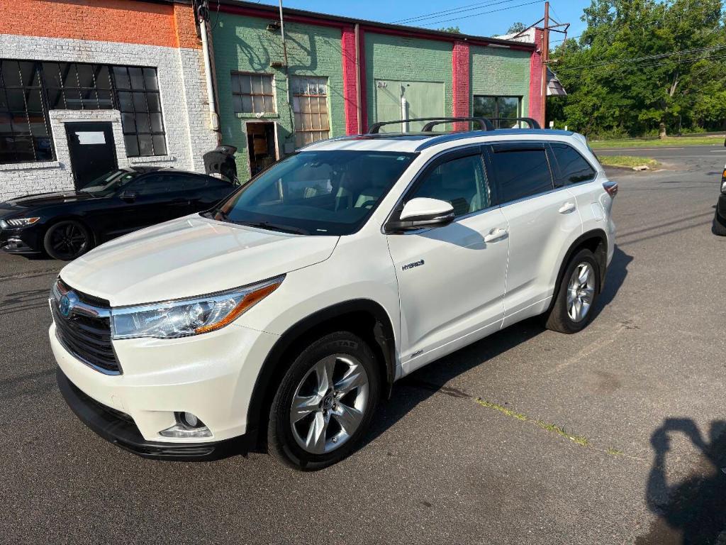 used 2016 Toyota Highlander Hybrid car, priced at $10,988