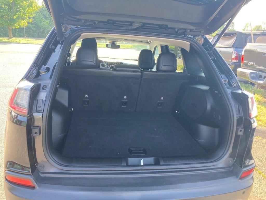 used 2019 Jeep Cherokee car, priced at $7,988
