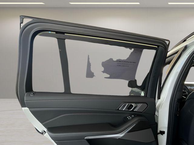 new 2026 BMW X7 car, priced at $120,225