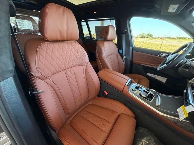 new 2026 BMW X7 car, priced at $106,505