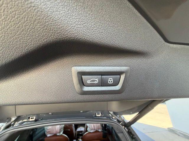 new 2026 BMW X7 car, priced at $106,505