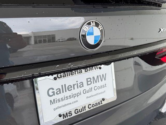 new 2026 BMW X7 car, priced at $102,225