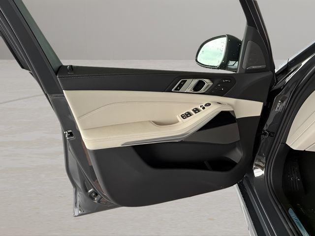 used 2026 BMW X7 car, priced at $97,113