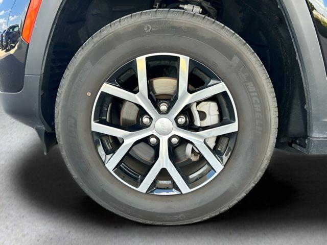 used 2024 Jeep Grand Cherokee car, priced at $31,200