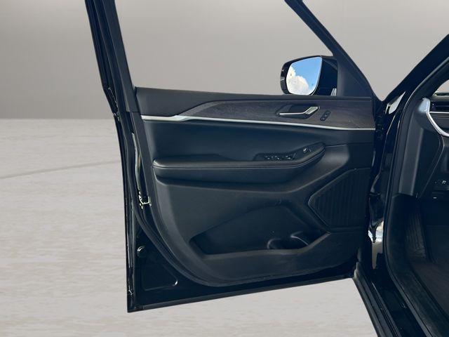 used 2024 Jeep Grand Cherokee car, priced at $31,200