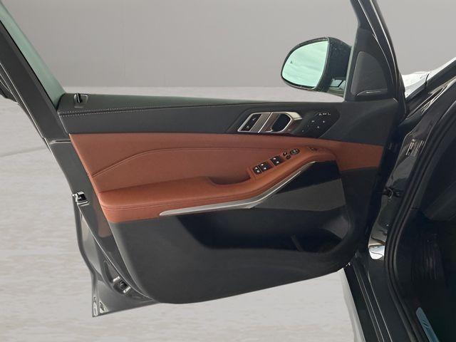 new 2026 BMW X7 car, priced at $105,175