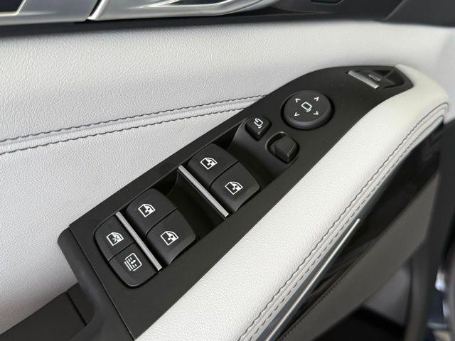 new 2026 BMW X7 car, priced at $98,055
