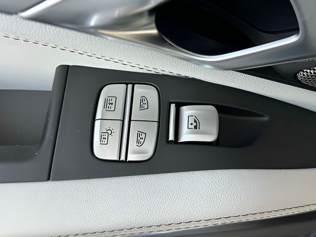 new 2026 BMW X7 car, priced at $96,905