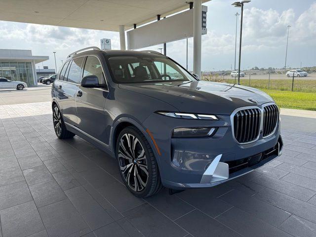 new 2026 BMW X7 car, priced at $95,625