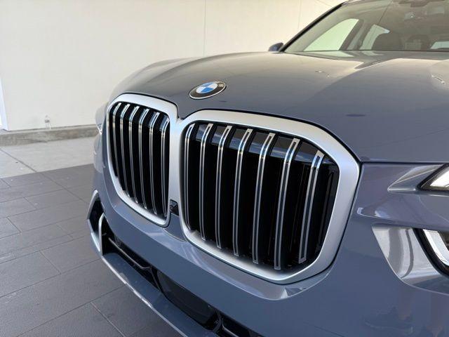 new 2026 BMW X7 car, priced at $95,625