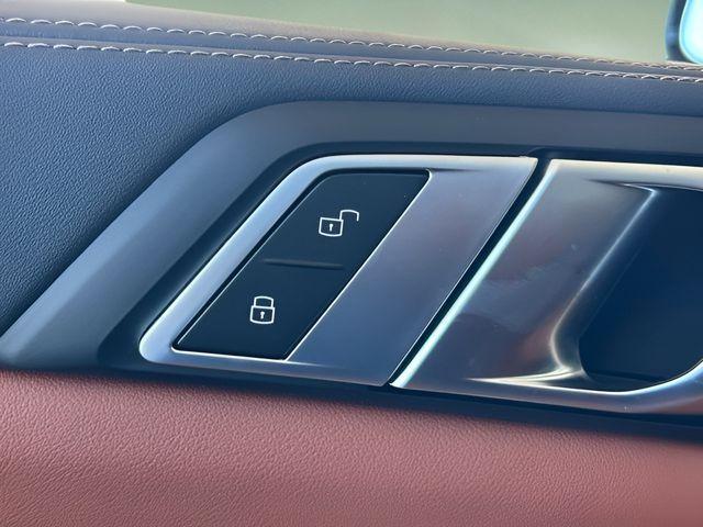 new 2026 BMW X7 car, priced at $123,305