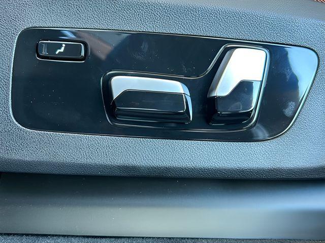 new 2026 BMW X7 car, priced at $123,305