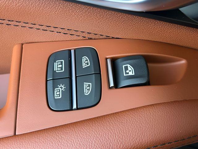 new 2026 BMW X7 car, priced at $123,305