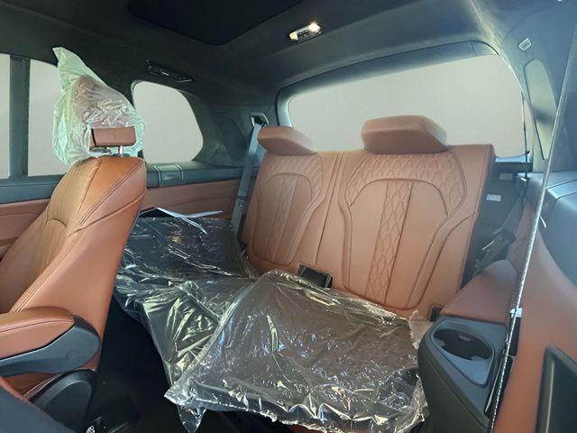 new 2026 BMW X7 car, priced at $123,305