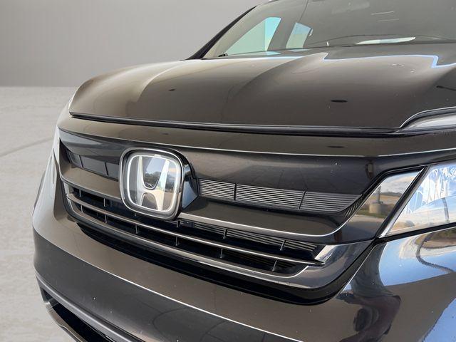 used 2022 Honda Pilot car, priced at $28,900