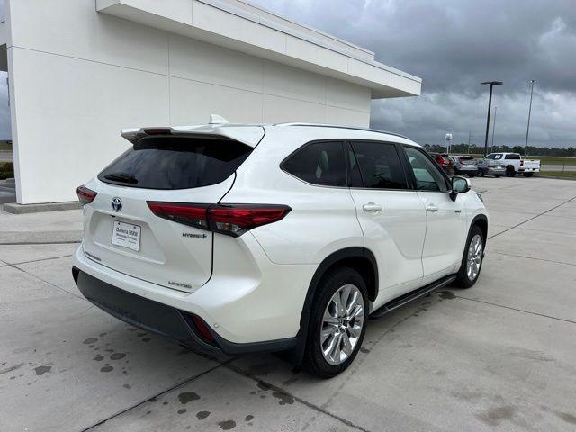 used 2021 Toyota Highlander Hybrid car, priced at $34,859