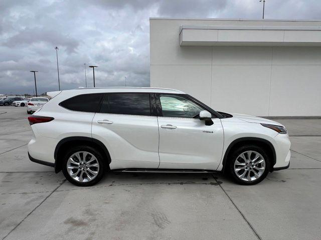 used 2021 Toyota Highlander Hybrid car, priced at $34,859