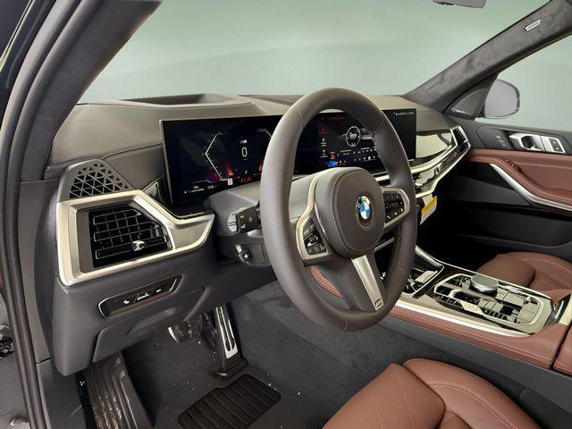 new 2026 BMW X7 car, priced at $97,015