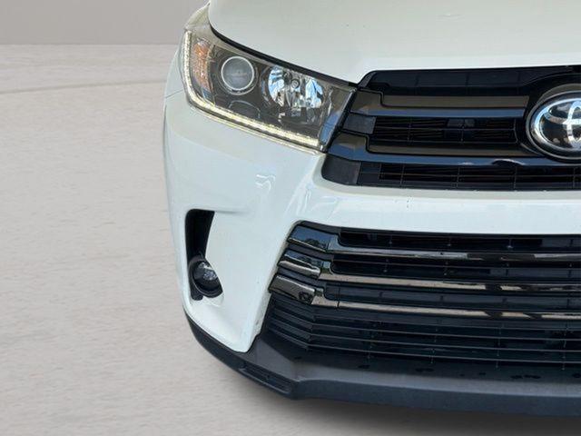 used 2019 Toyota Highlander car, priced at $26,900