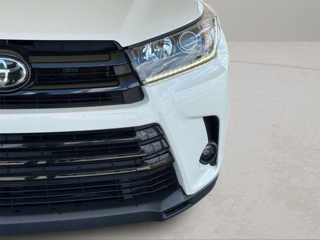 used 2019 Toyota Highlander car, priced at $26,900
