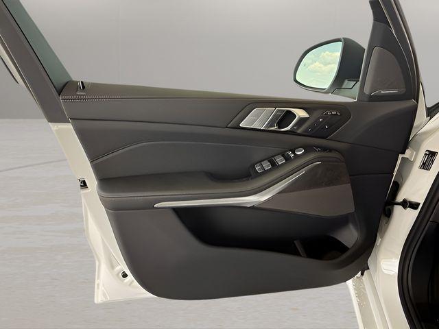 used 2026 BMW X7 car, priced at $90,455
