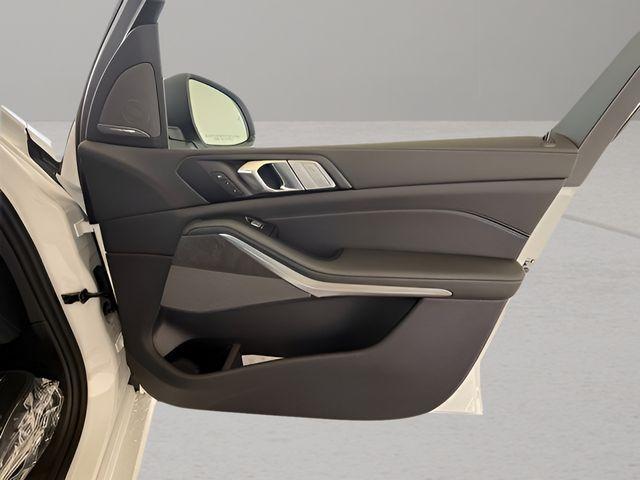 used 2026 BMW X7 car, priced at $90,455