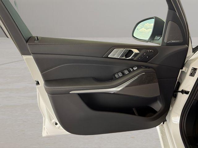 used 2026 BMW X7 car, priced at $90,455