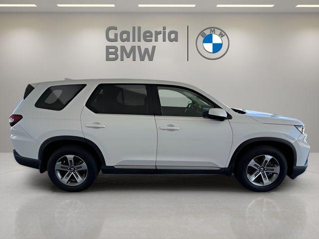 used 2025 Honda Pilot car, priced at $37,400