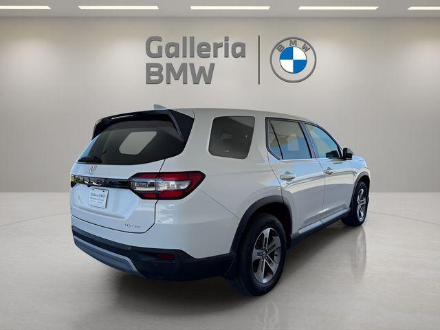 used 2025 Honda Pilot car, priced at $37,400