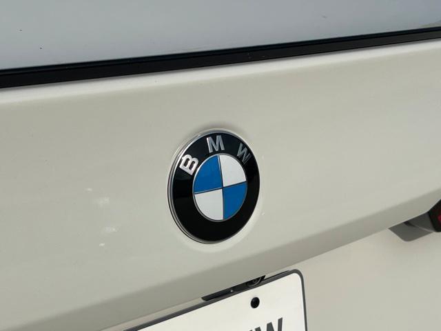 new 2024 BMW 530 car