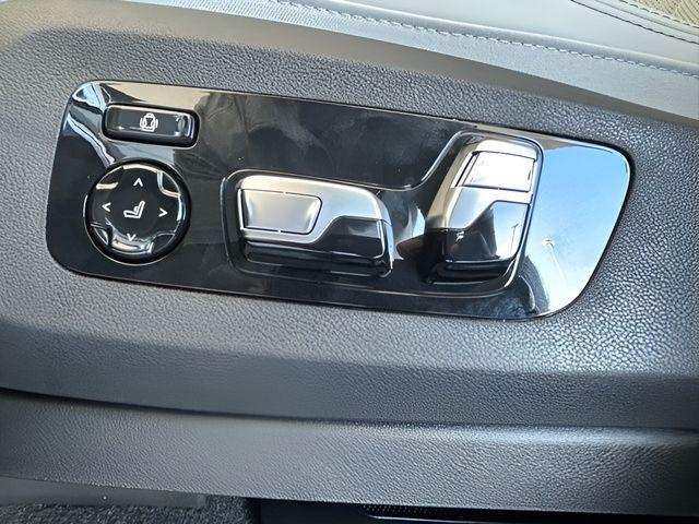 new 2026 BMW X7 car, priced at $103,305