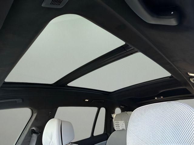 new 2026 BMW X7 car, priced at $103,305