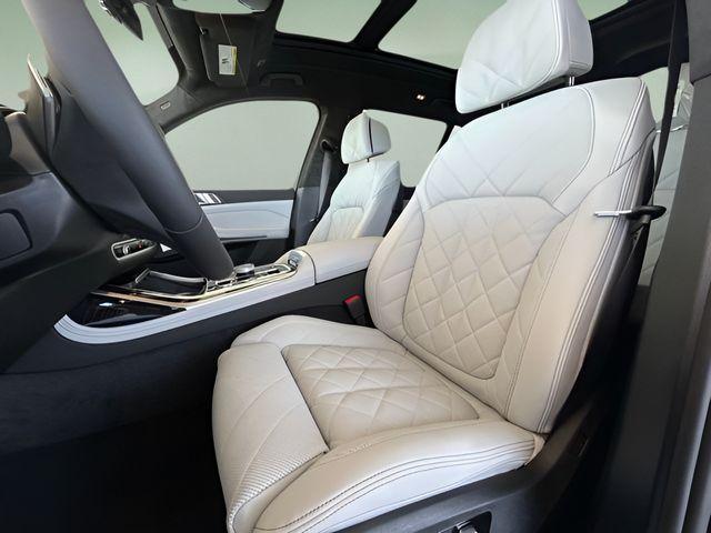 new 2026 BMW X7 car, priced at $103,305
