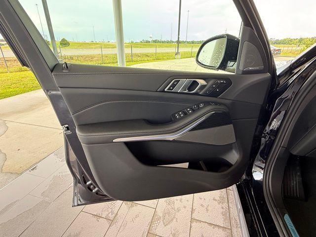 new 2026 BMW X7 car, priced at $96,355