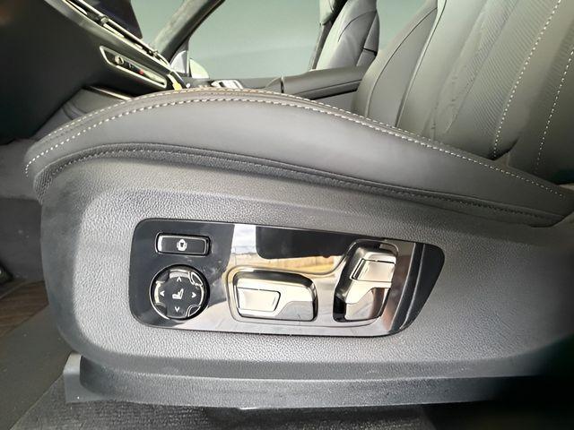 new 2026 BMW X7 car, priced at $125,275