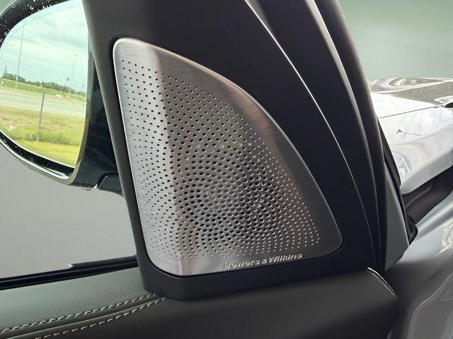 new 2026 BMW X7 car, priced at $125,275