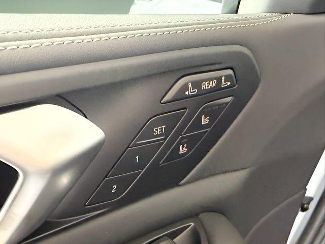 new 2026 BMW X7 car, priced at $125,275