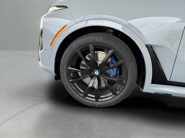 new 2026 BMW X7 car, priced at $125,275