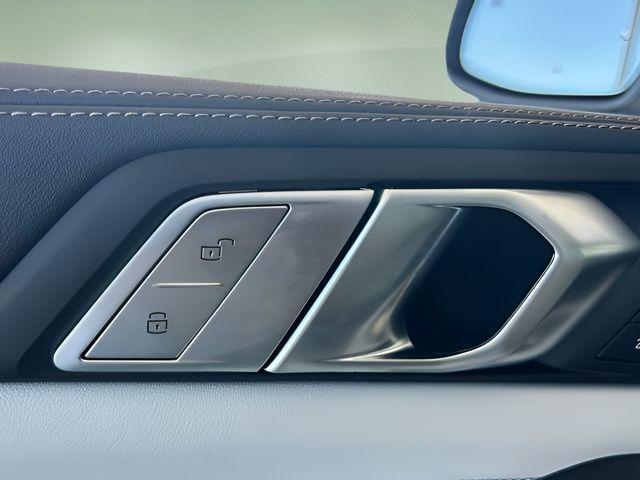 new 2026 BMW X7 car, priced at $97,455