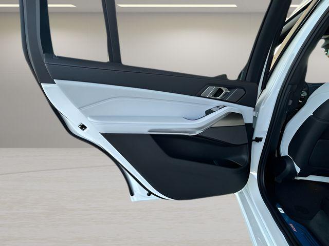 new 2026 BMW X7 car, priced at $97,455