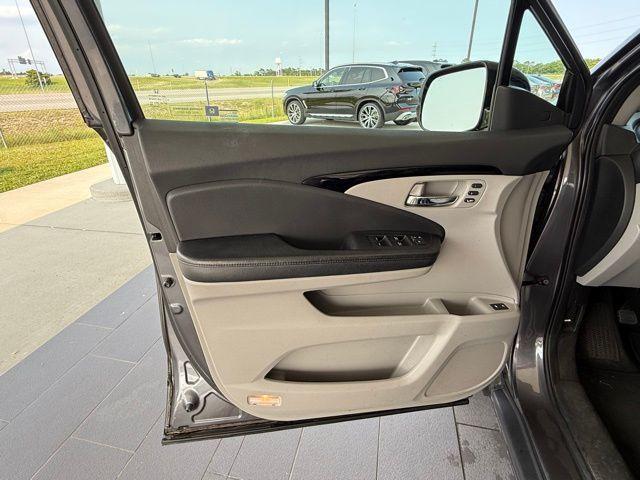 used 2017 Honda Pilot car, priced at $19,900